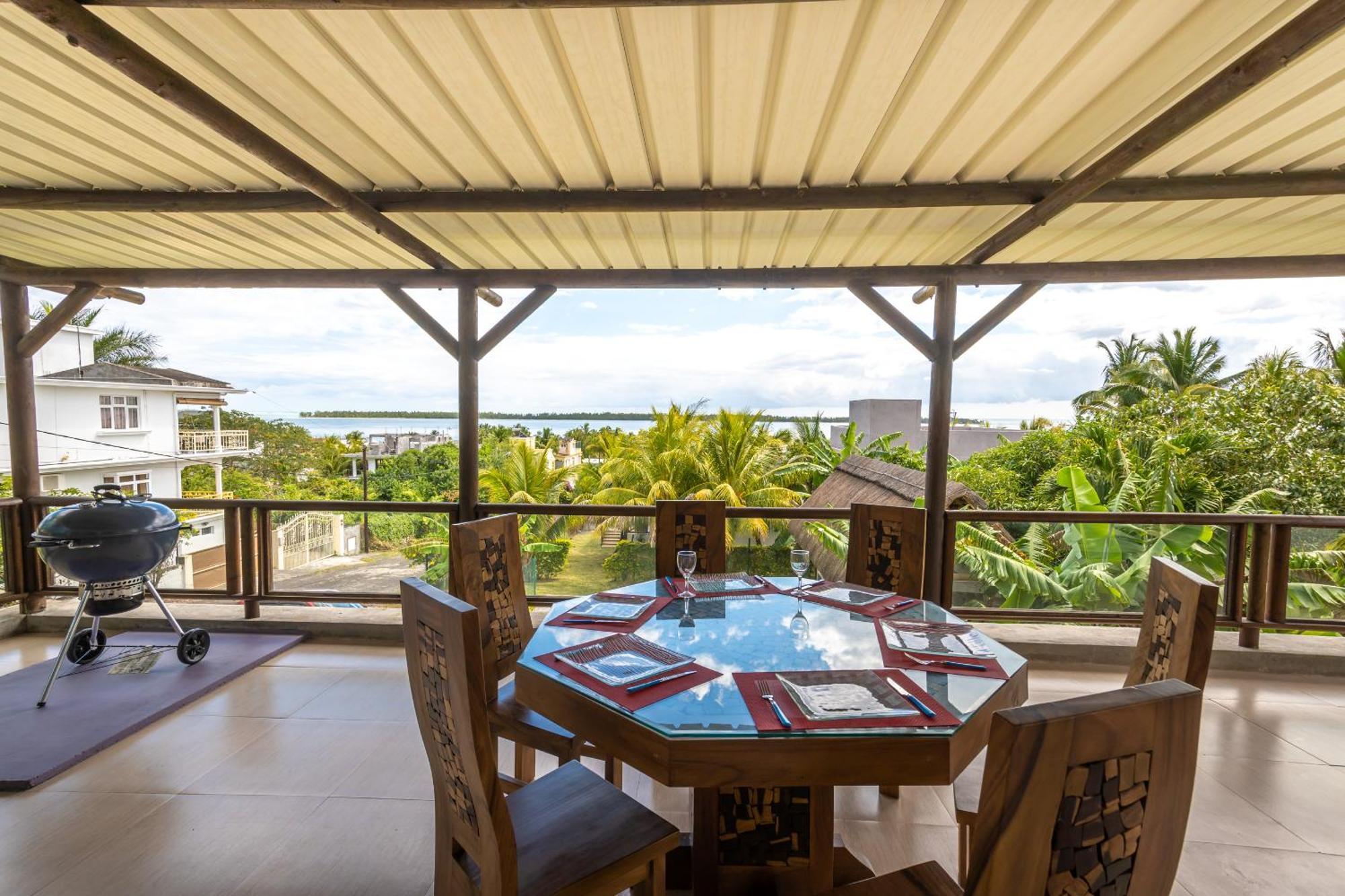 Twakila Sunset Suites Ла-Ґулет Екстер'єр фото