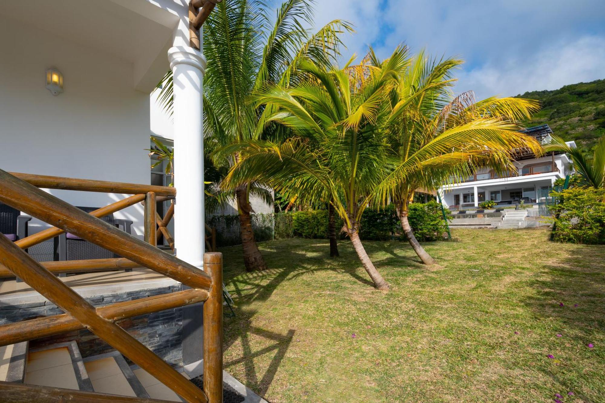 Twakila Sunset Suites Ла-Ґулет Екстер'єр фото